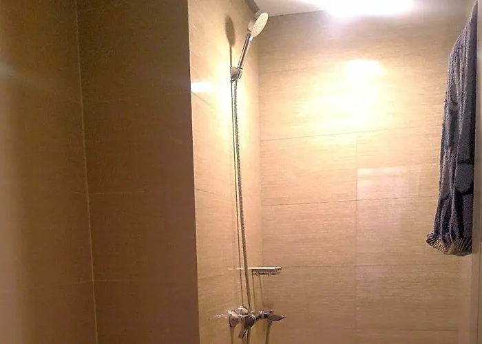Favila Condotel Unit 3* مانيلا